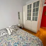 Acogedor En *