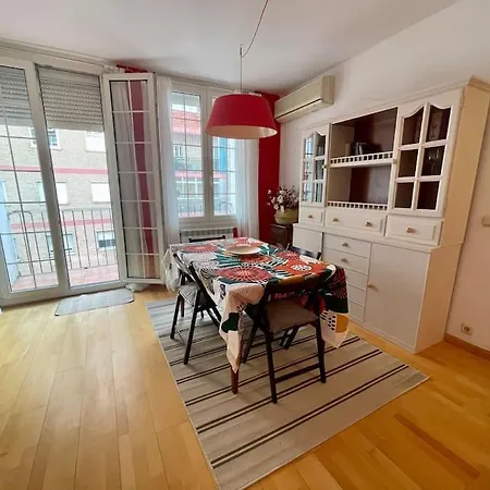 Apartamento Acogedor En *